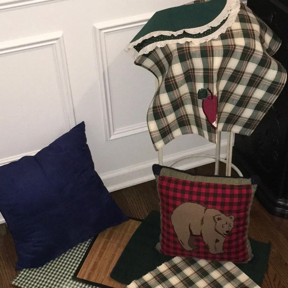 Cozy Green and Red Holiday Pillows for Festive Decor